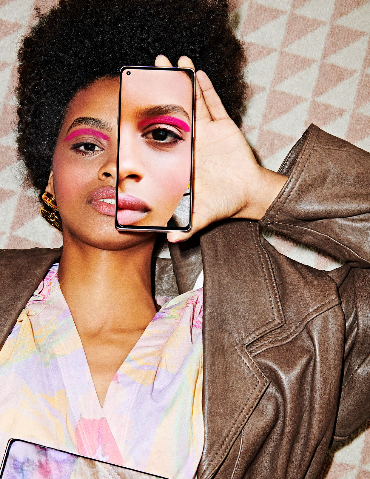 Vogue Portugal pink-click